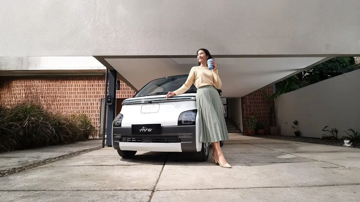 Wuling New Air EV Pro warna hijau, varian tertinggi dengan fitur paling lengkap