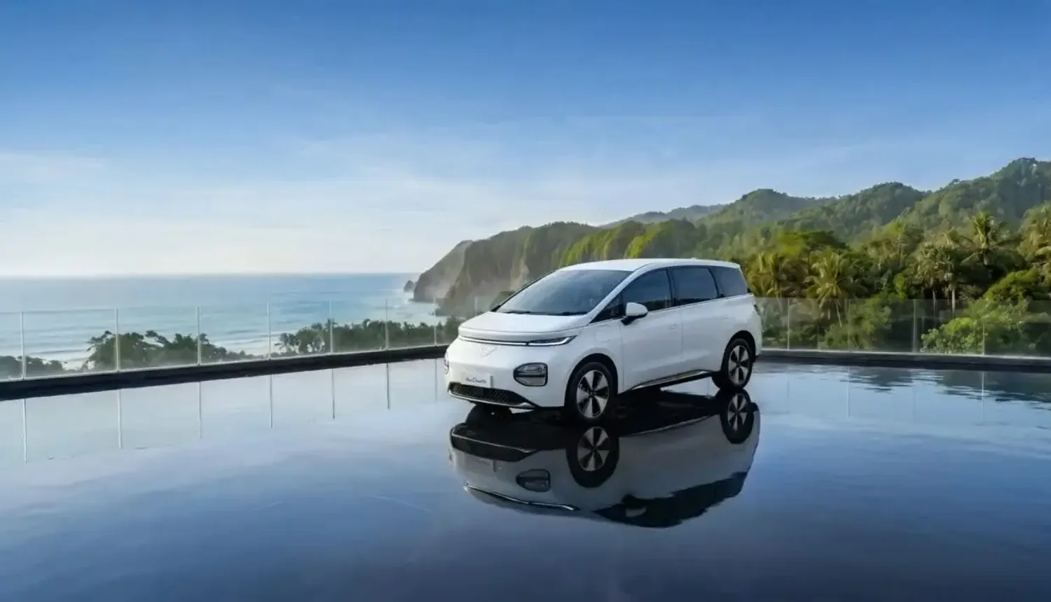 Wuling New Cloud EV untuk liburan keluarga di pesisir