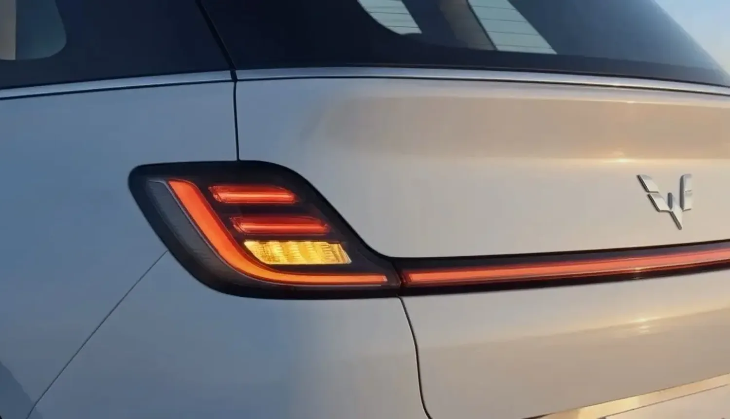 Lampu belakang Horizon Skyline Wuling New Cloud EV