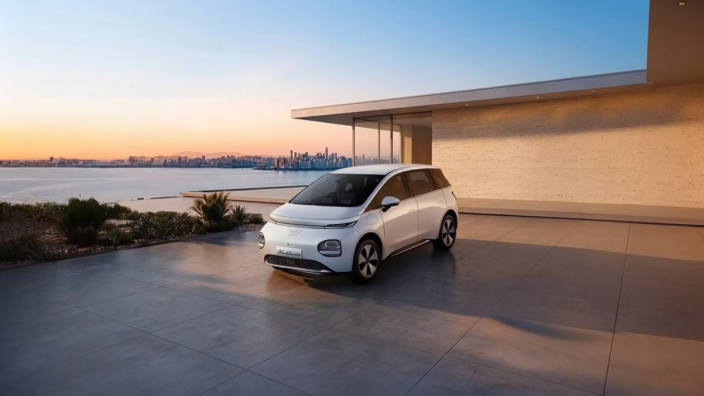 Wuling New Cloud EV buat liburan keluarga: jarak 460 km dan ngecas 30 menit, cukup?